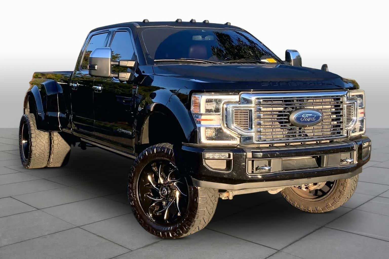 Used 2022 Agate Black Ford Platinum image 3