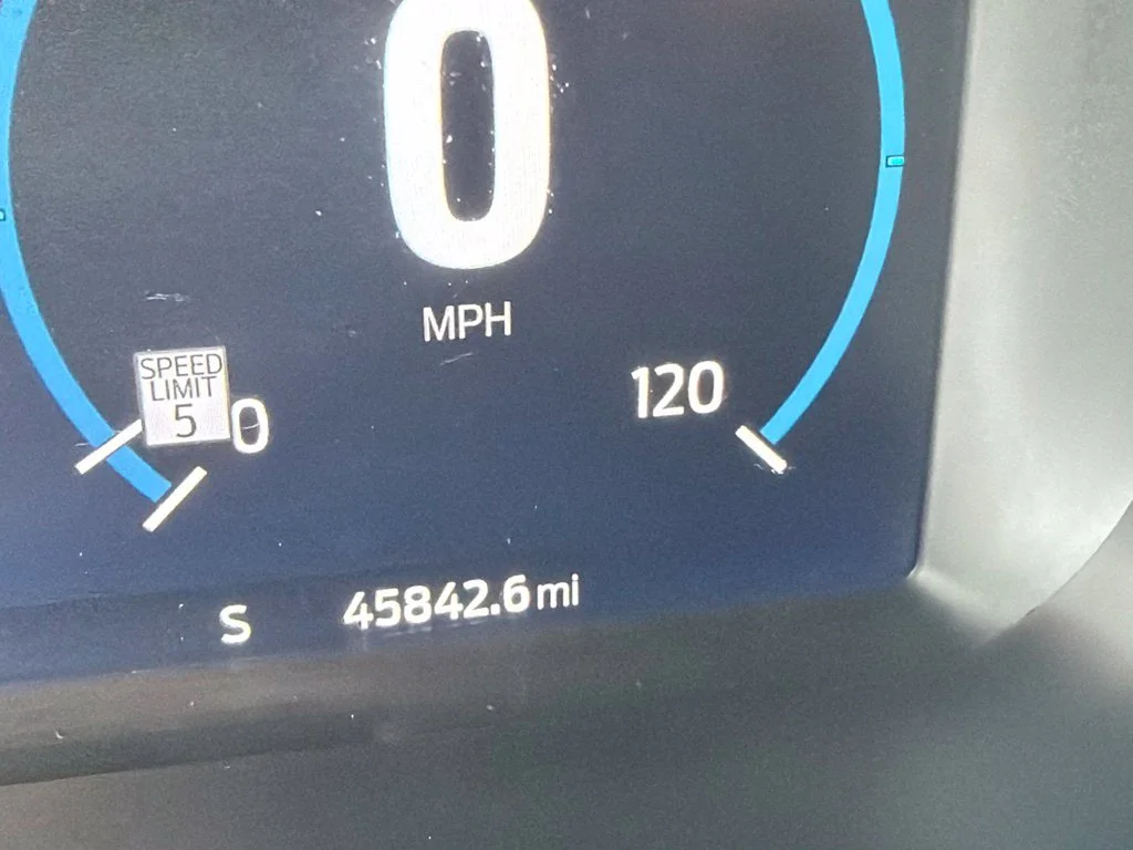 Used 2023 Carbonized Gray Metallic Ford Lariat image 24