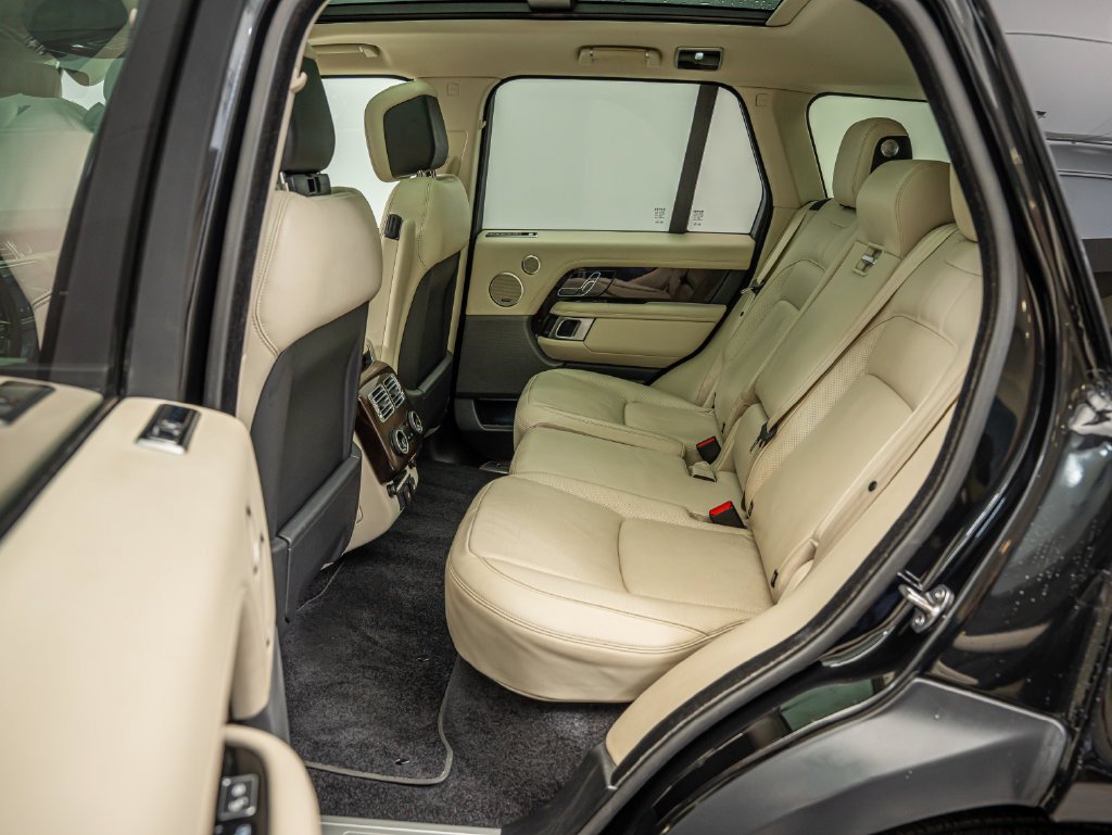 Used 2020 Black Land Rover HSE image 33