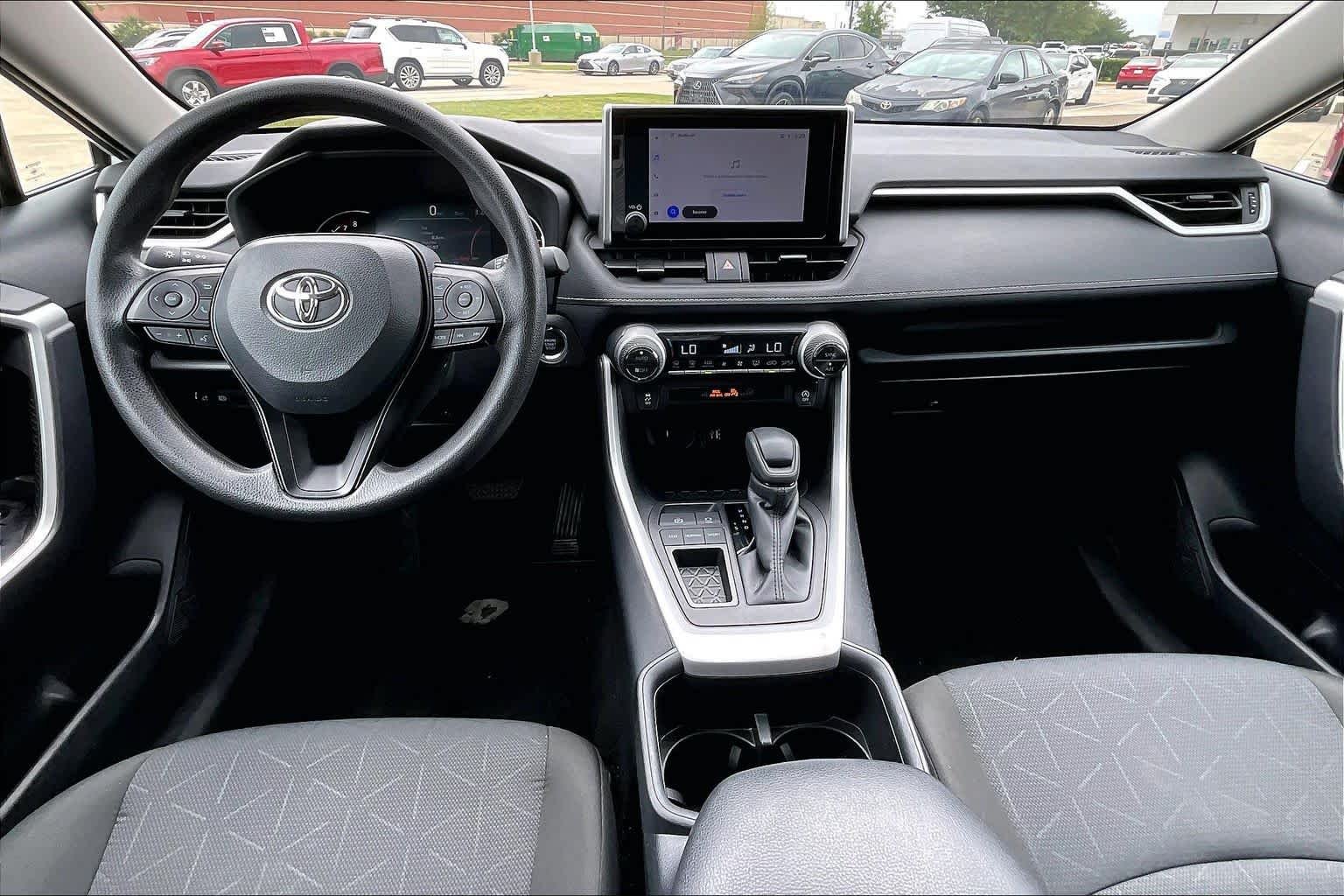 Used 2025 Ice Cap Toyota XLE image 16