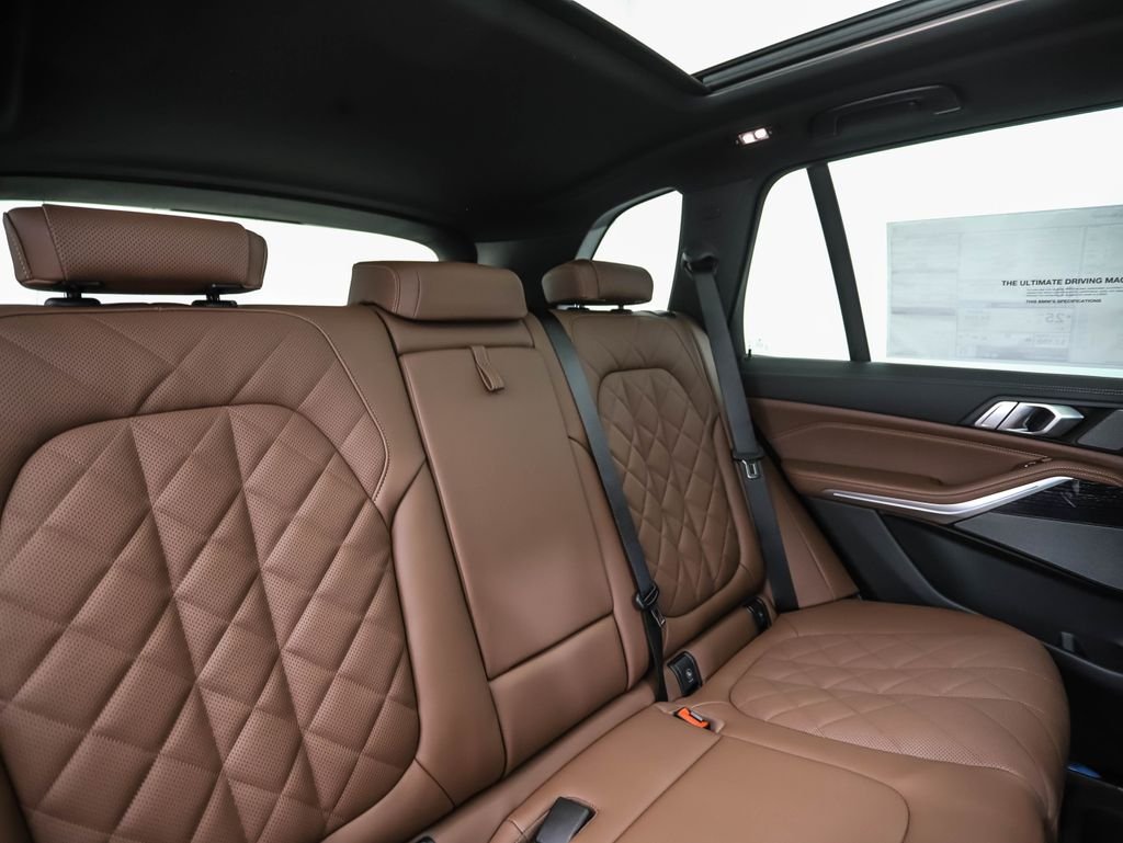 New 2026 Gray Metallic BMW xDrive40i image 28
