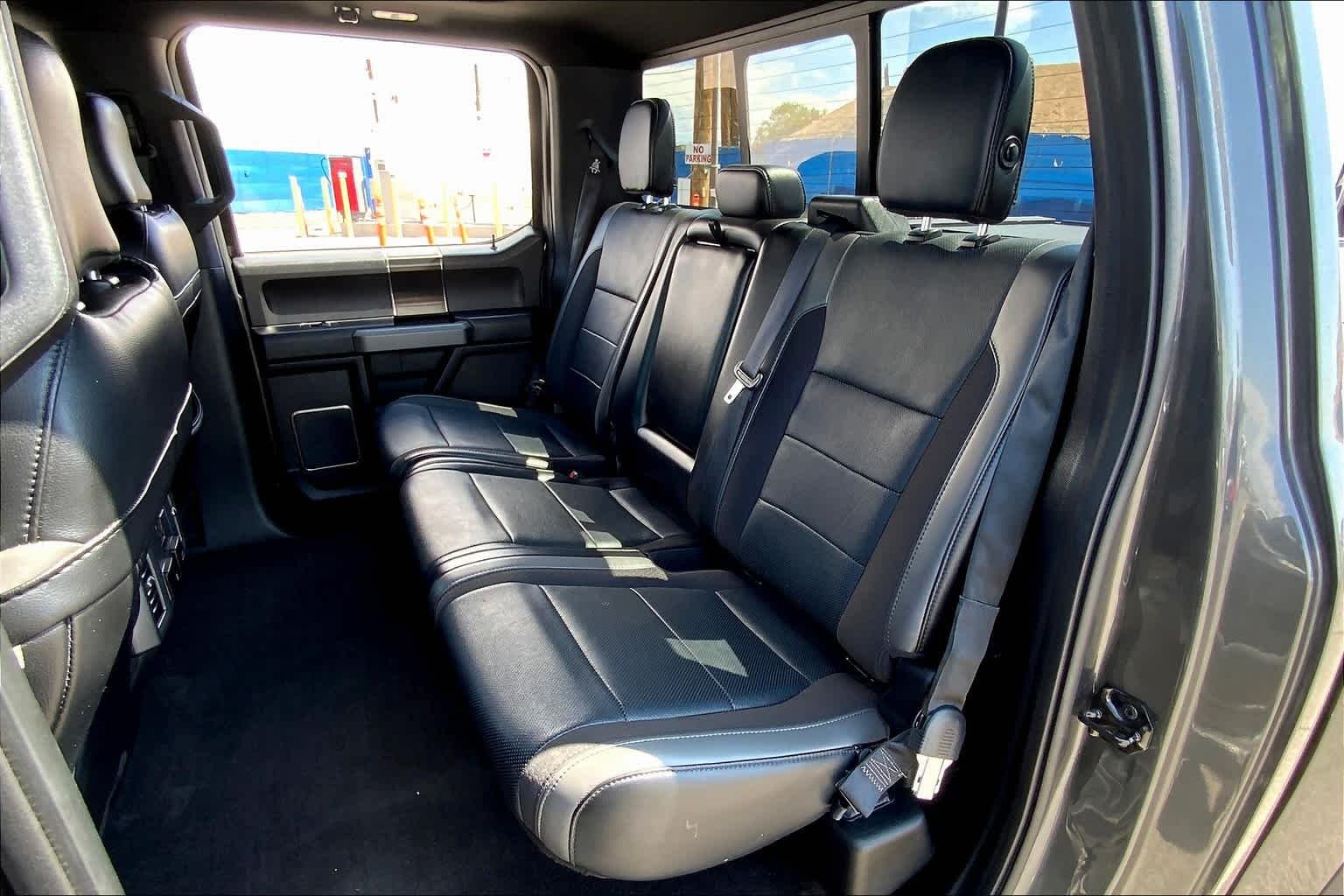 Used 2019 Magnetic Ford Raptor image 21