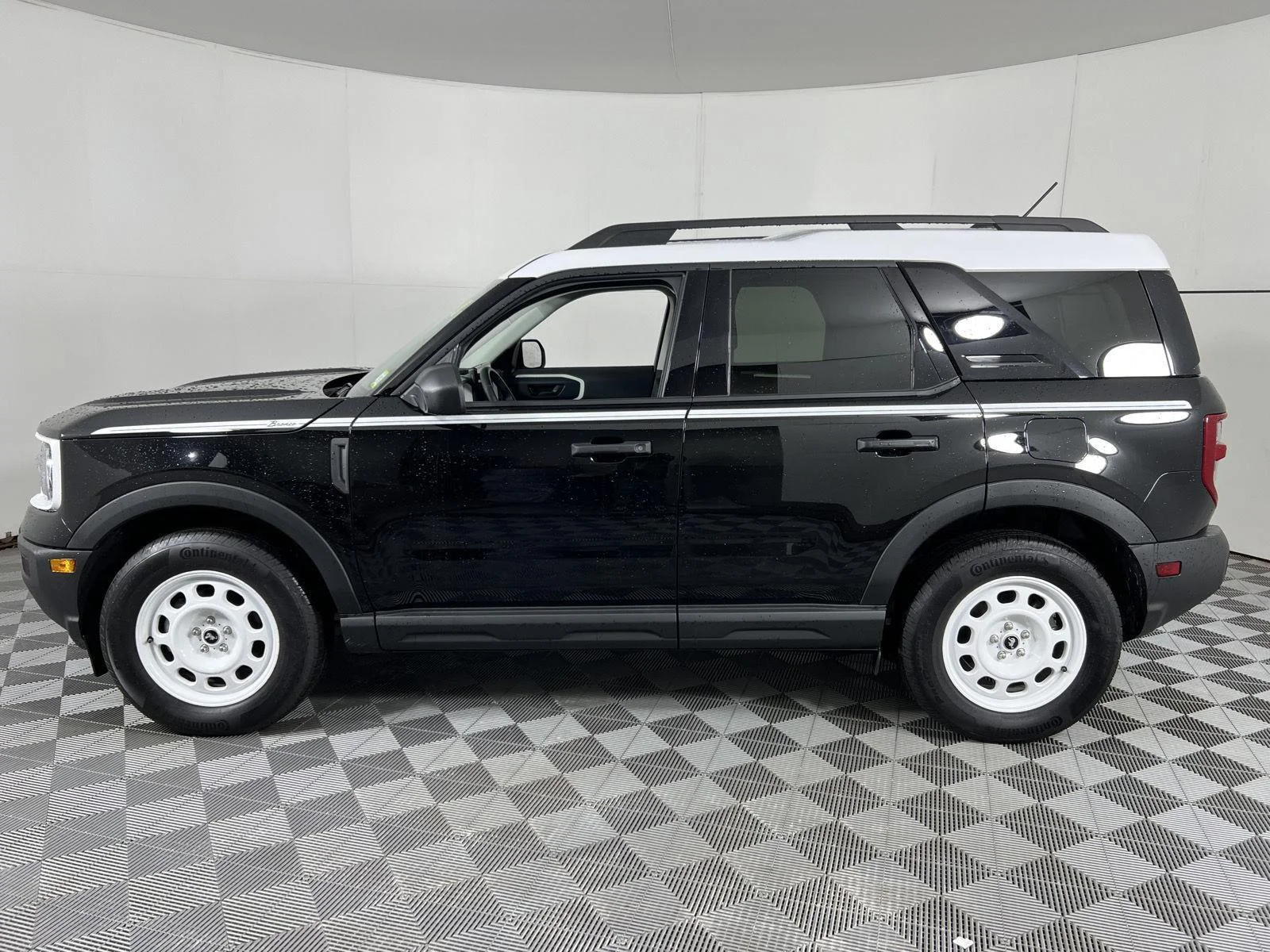 Certified Used 2025 Shadow Black Ford Heritage image 7