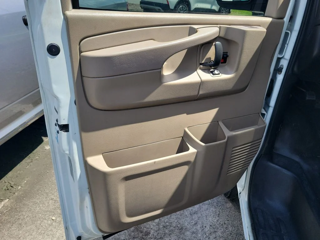 Used 2012 White GMC Work Van image 18