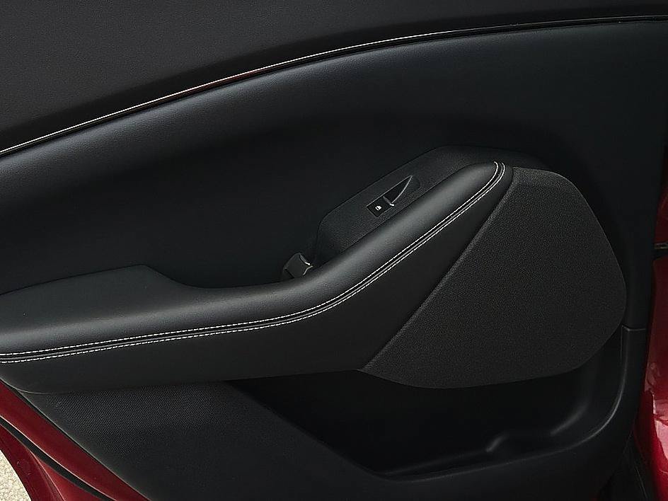 Used 2022 Red Metallic Ford Select image 10