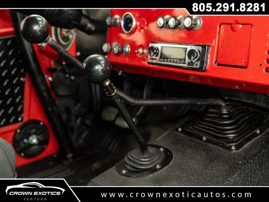 Used 1972  Ford 2dr Convertible image 19