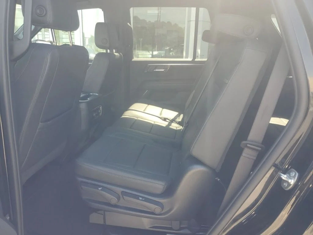 Used 2025 Black Chevrolet LT image 13