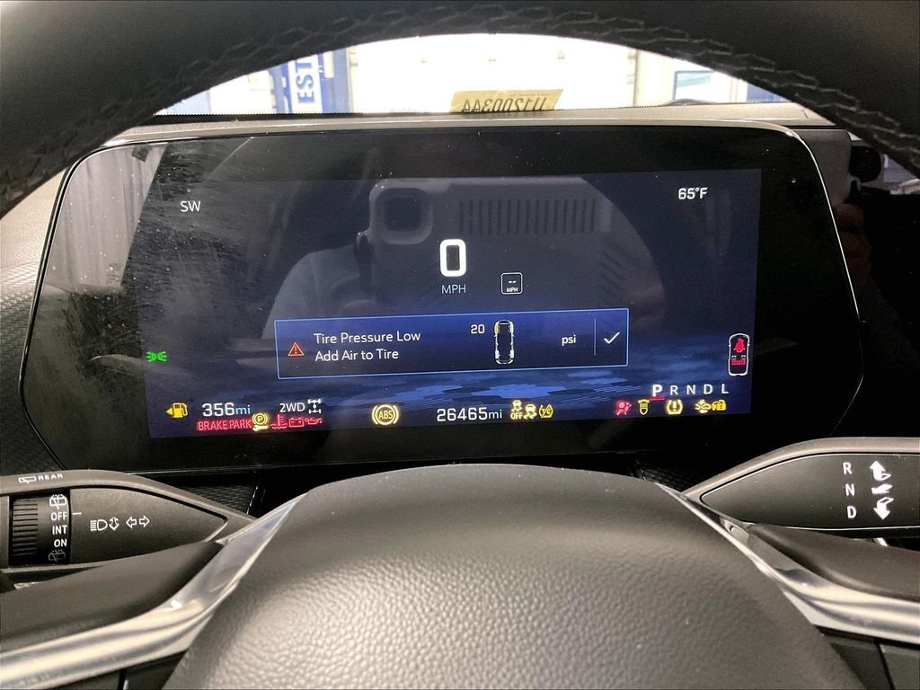 Used 2025 Sterling Gray Metallic Chevrolet LT image 24