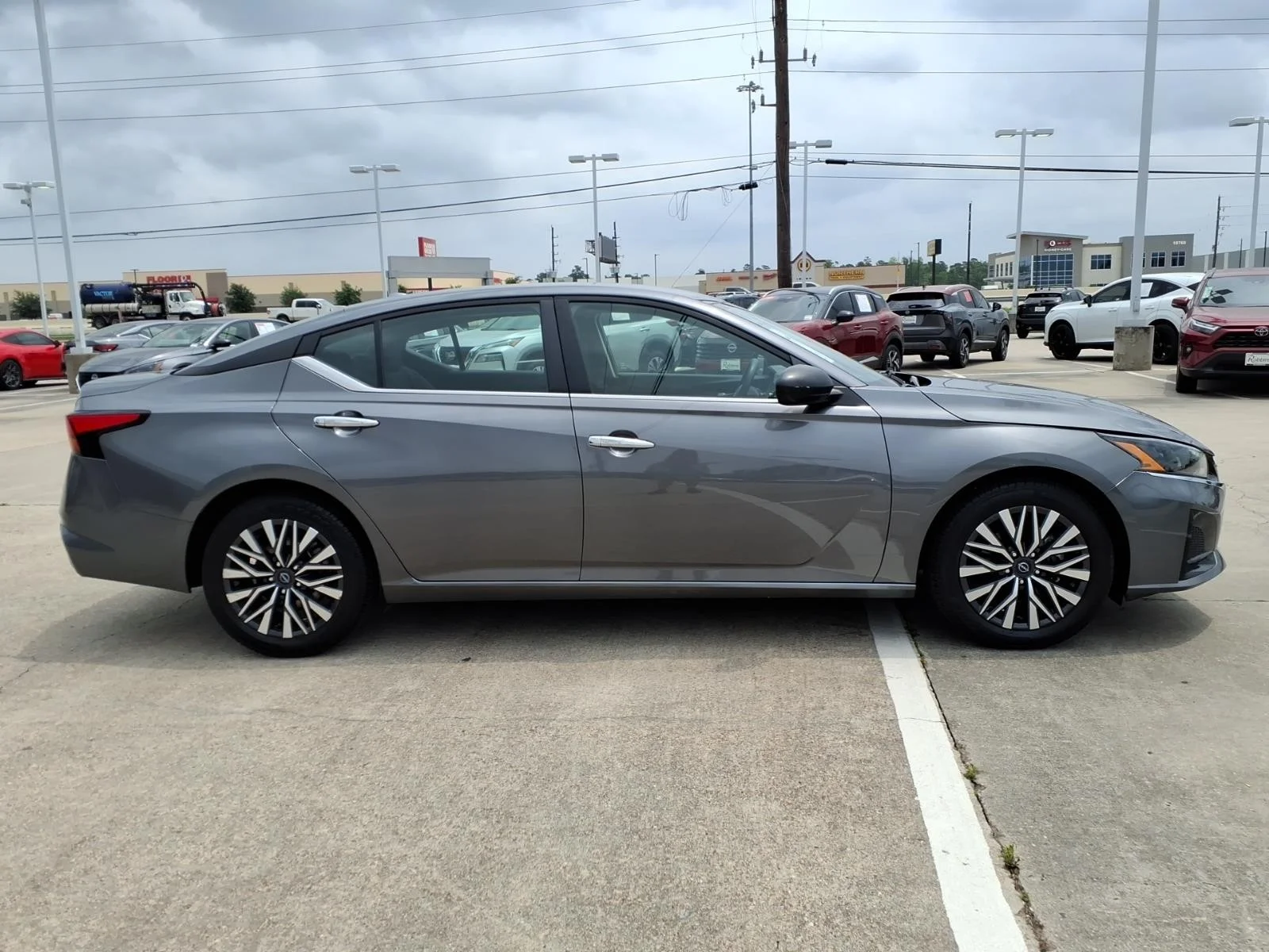 2024 Nissan Altima 2.5 SV Gray at Robbins Nissan