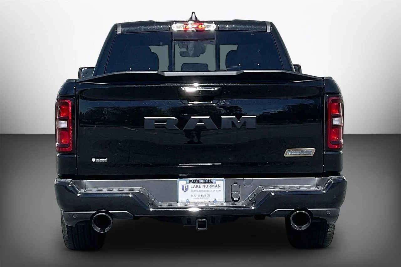 New 2026 Diamond Black Crystal Pearlcoat RAM Big Horn/Lone Star image 7