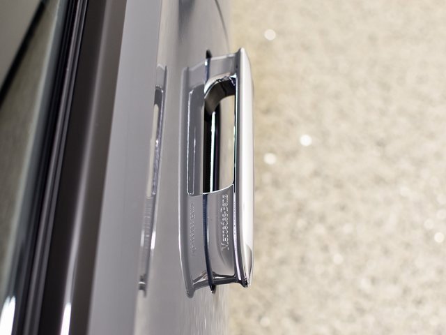 New 2026 MANUFAKTUR Silicon Grey Mercedes-Benz S 63 E AMG® image 65