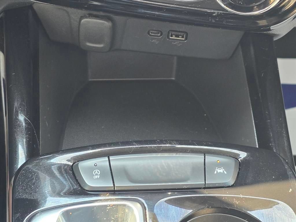 Used 2025 Crimson Metallic Chevrolet LT image 19