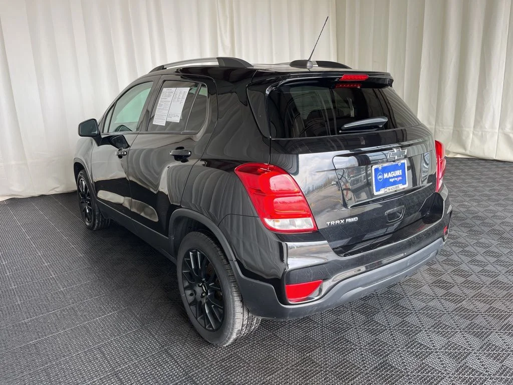 Used 2022 Black Chevrolet LT image 25