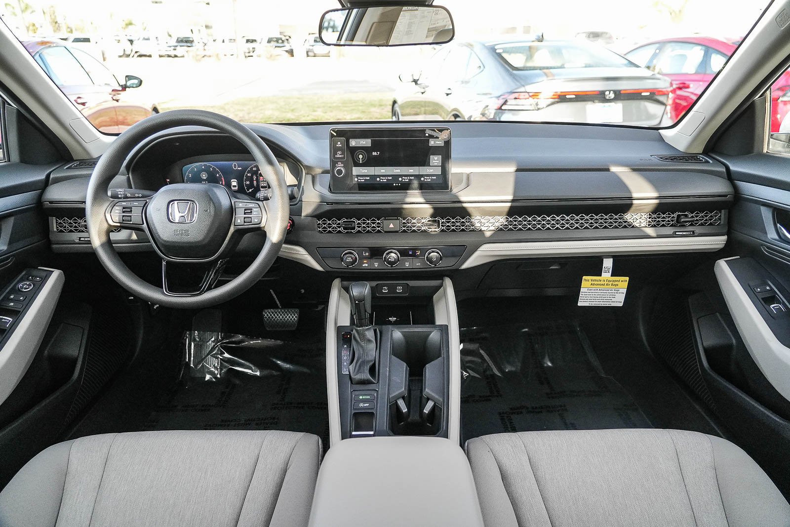 New 2026 Platinum White Pearl Honda LX image 13