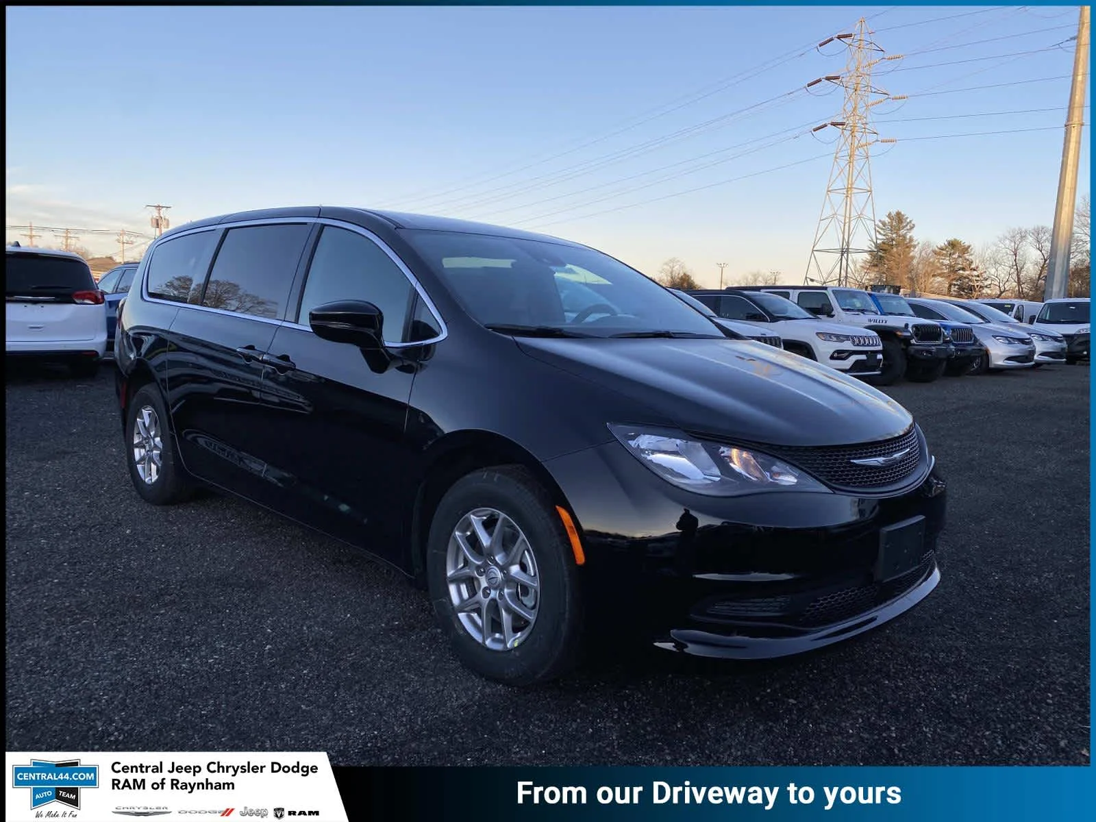 2026 Chrysler Voyager LX