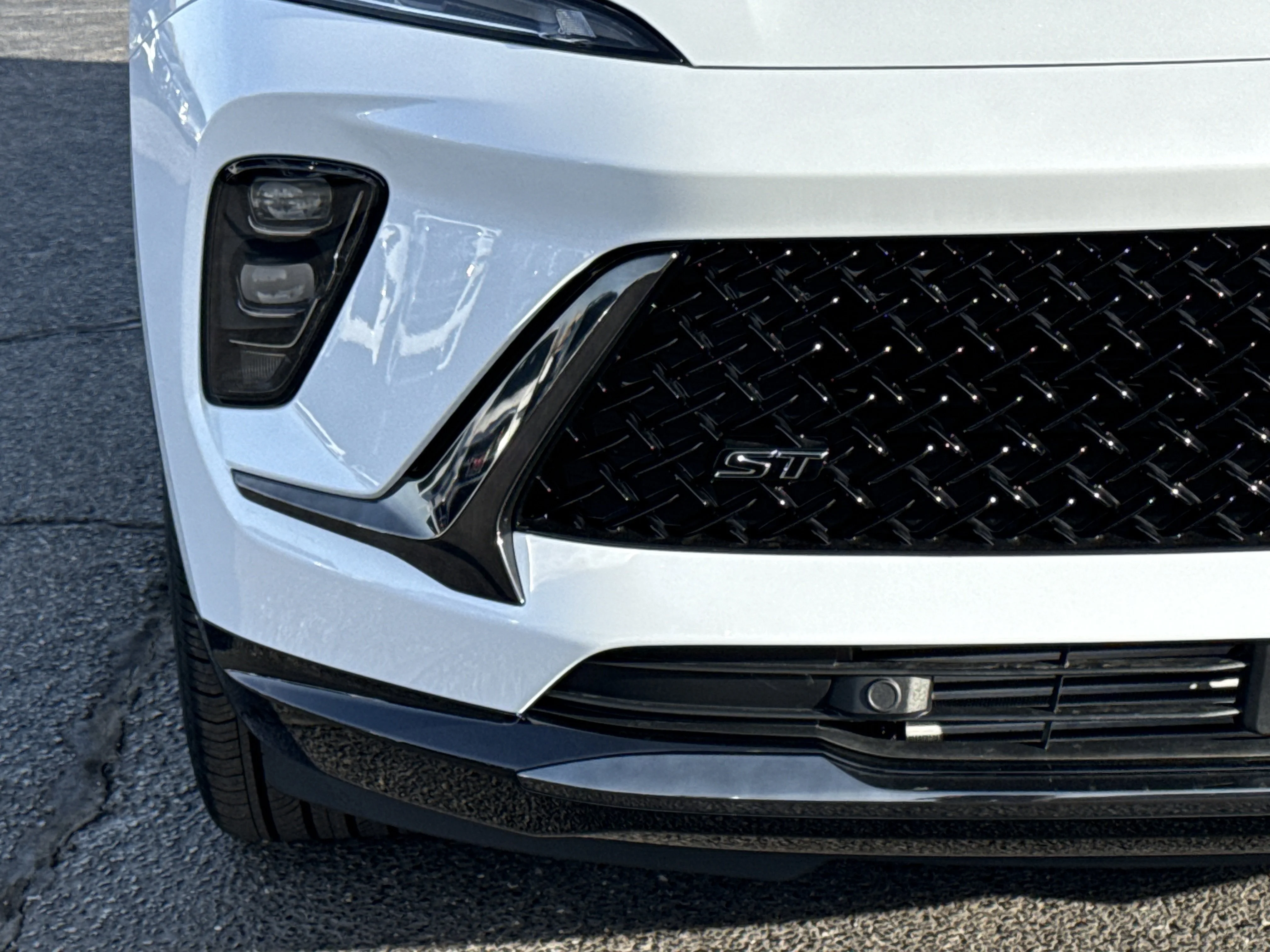 New 2026 Iridescent White Tricoat Buick Sport Touring AWD image 15