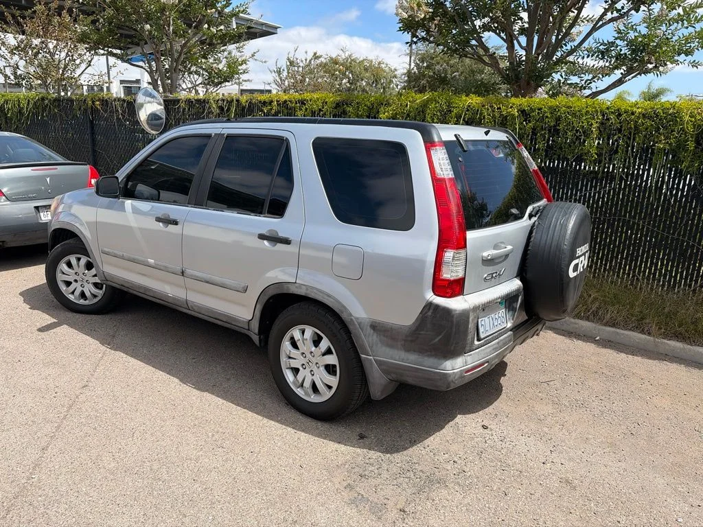 Used 2005 Silver Honda LX image 14