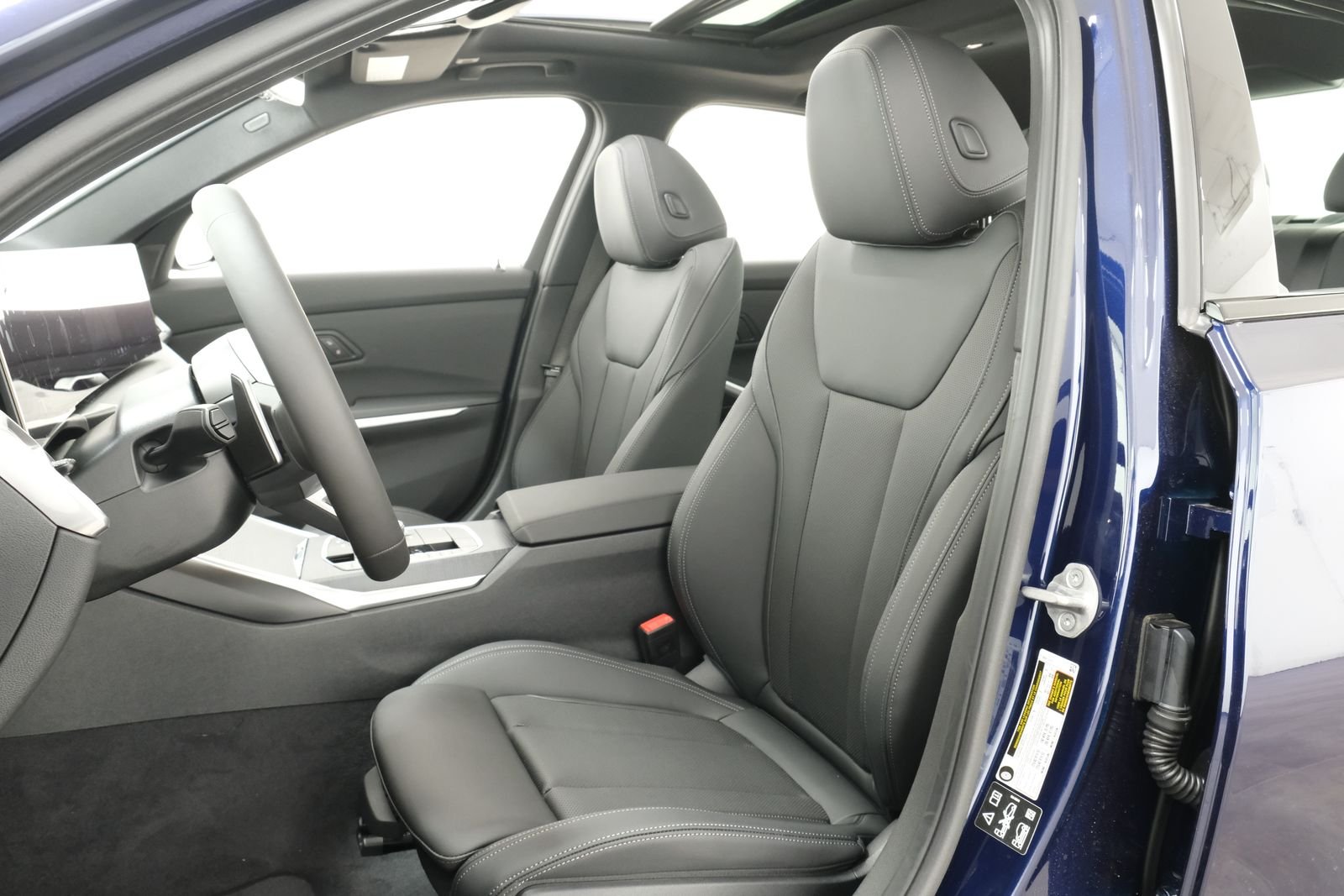 New 2026 Tanzanite Blue II Metallic BMW 330i xDrive image 45