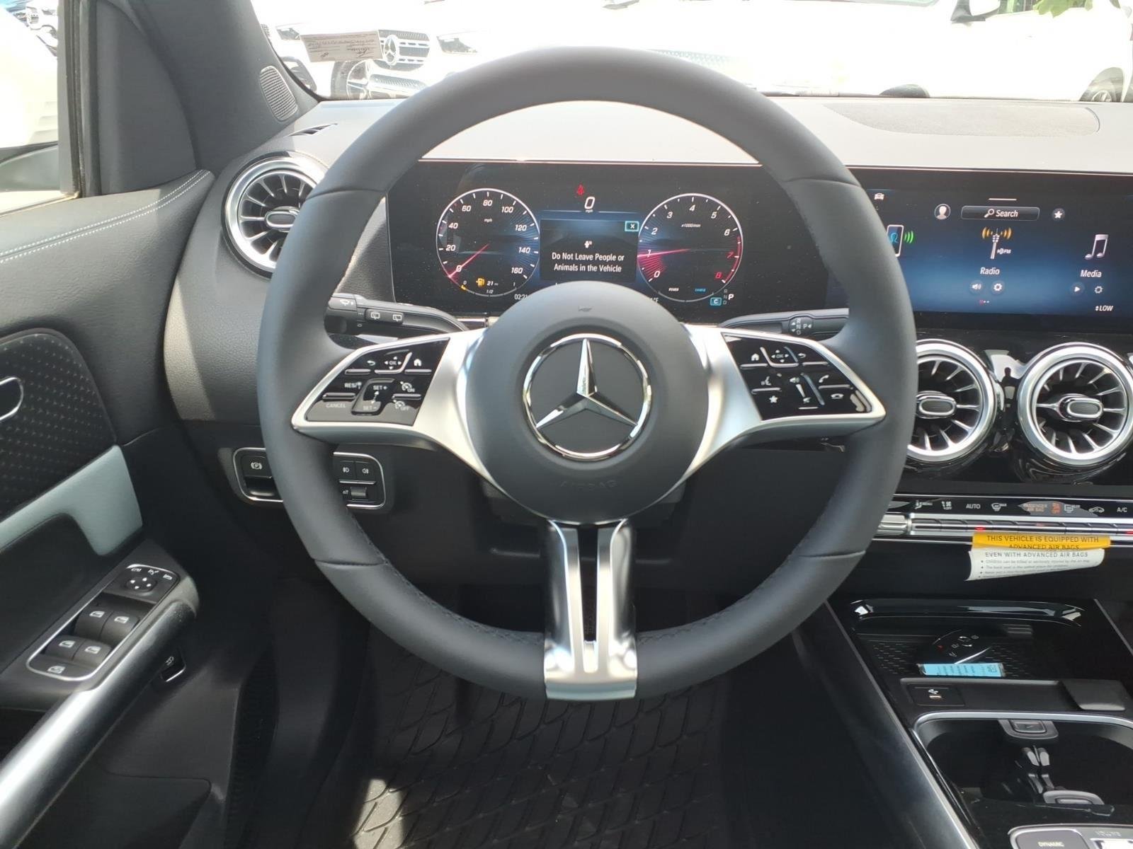 New 2026 Polar White Mercedes-Benz GLA 250 image 12