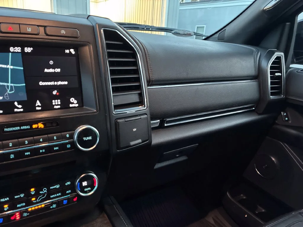 Used 2018 Shadow Black Ford Limited image 14