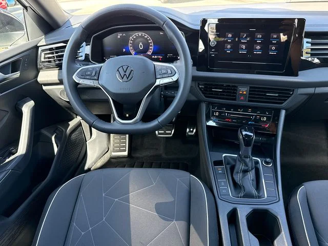 New 2026 Pure White Volkswagen 1.5T Sport image 25