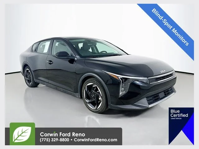 2025 Kia K4 EX AT's photo