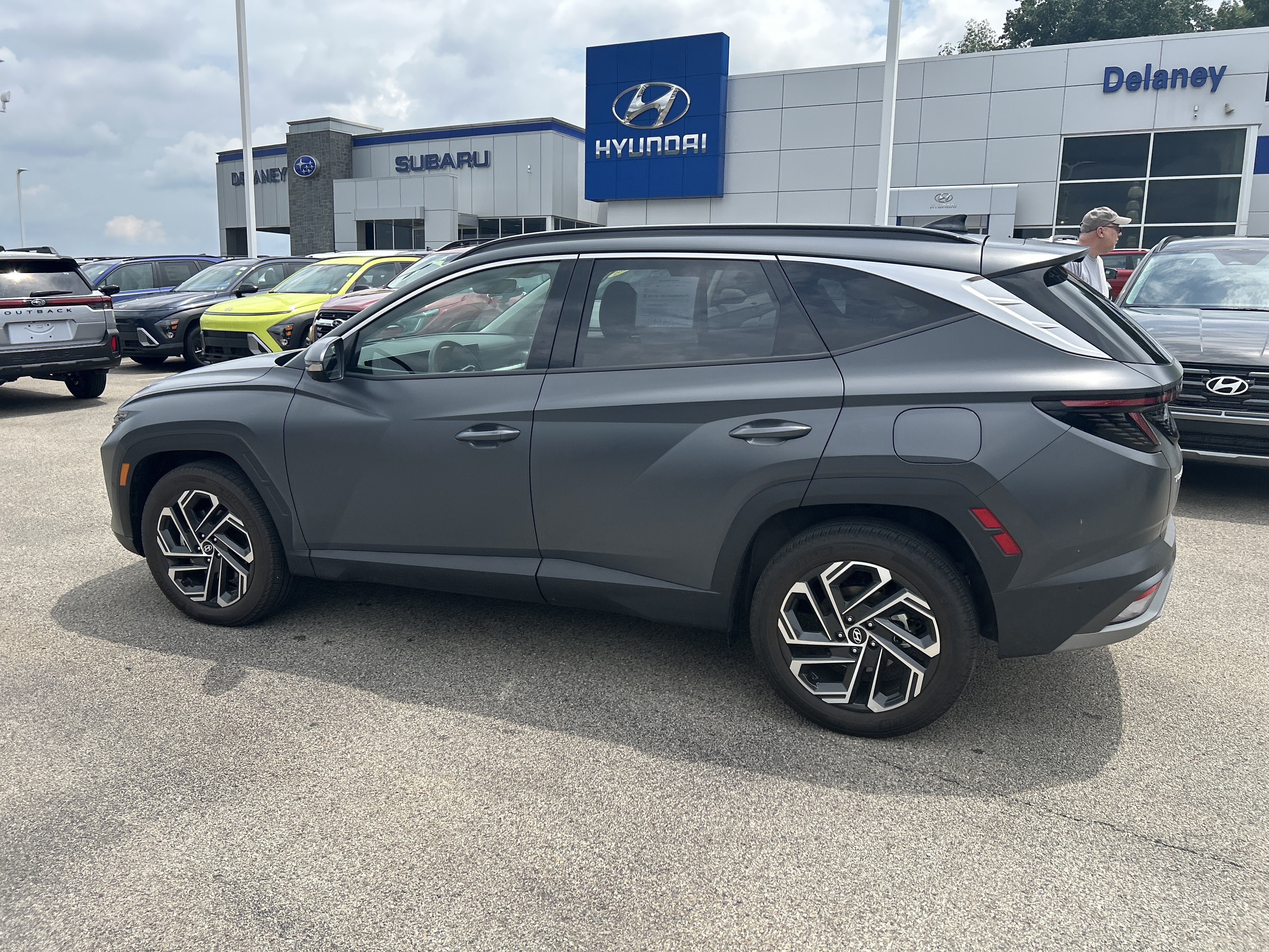 2025 Hyundai Tucson Limited - Photo 6