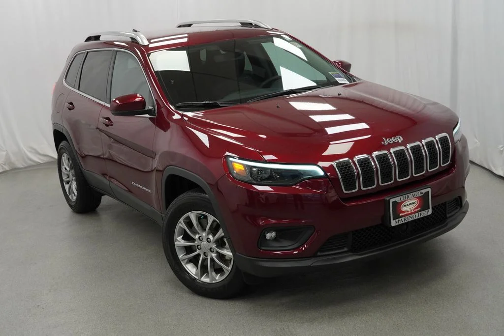 Used 2021 Red Jeep Latitude Lux image 16