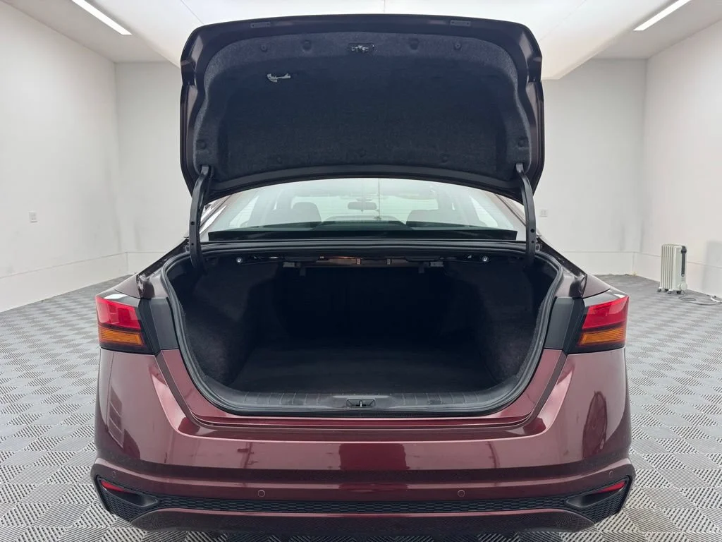 Used 2024 Red Nissan 2.5 SV image 8