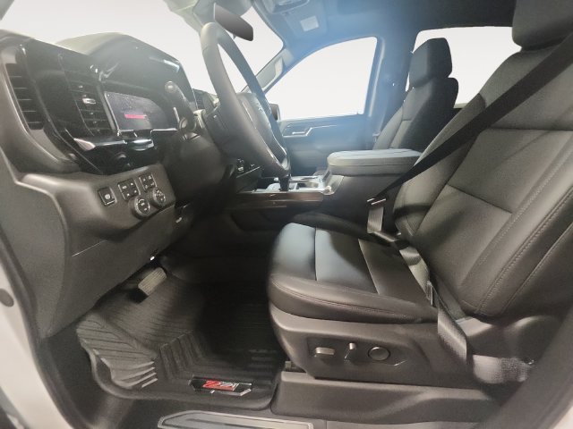 New 2026 Summit White Chevrolet LT Trail Boss image 9