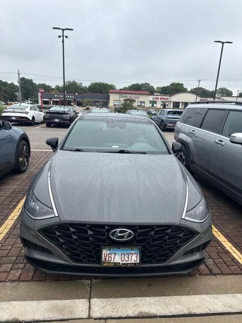Used 2021 Gray Hyundai SEL Plus image 10