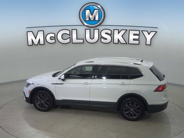 Used 2022 Pure White Volkswagen SE image 10