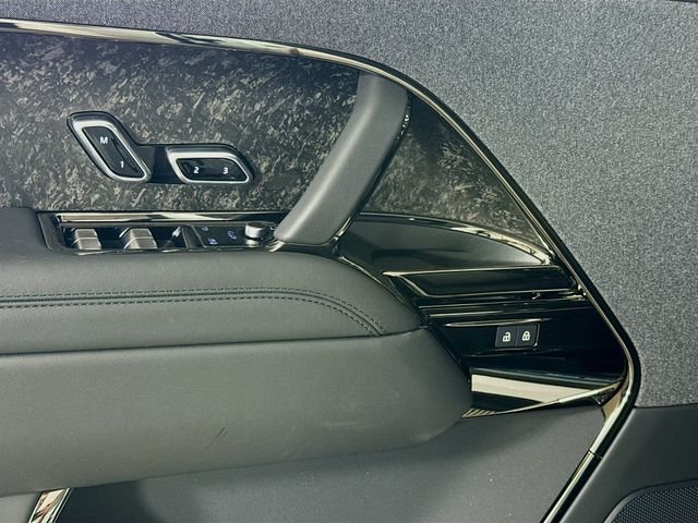New 2026 Fuji White Land Rover Dynamic SE image 20