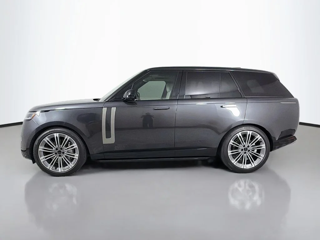 New 2026 Carpathian Gray Premium Metallic Land Rover SE image 8