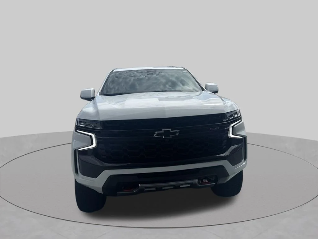 Used 2023 White Chevrolet Z71 image 3