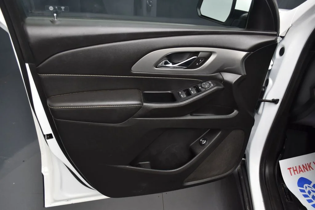 Used 2023 White Chevrolet LT Leather image 15