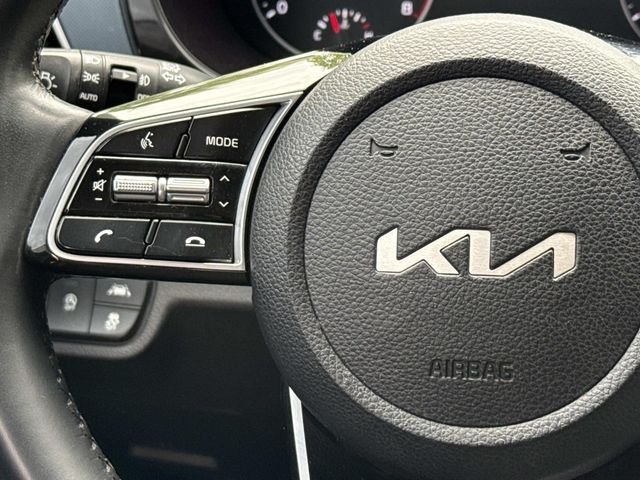 Used 2022 Yellow Kia S image 21