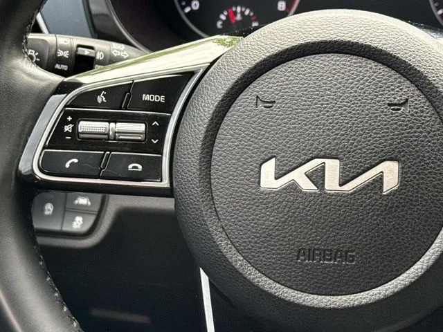 Used 2022 Yellow Kia S image 21