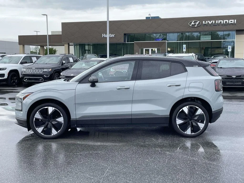 2025 Volvo EX30 Ultra - Photo 27