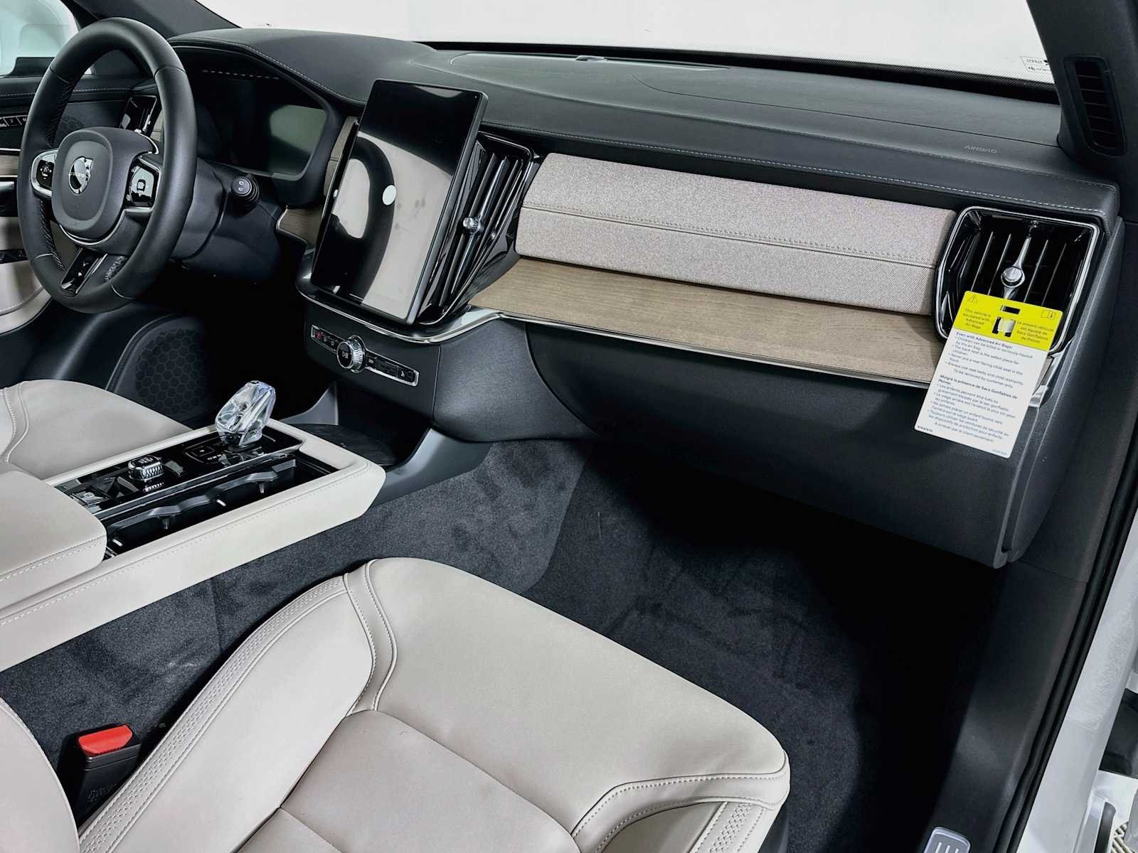 New 2026 Crystal White Volvo Plus image 28