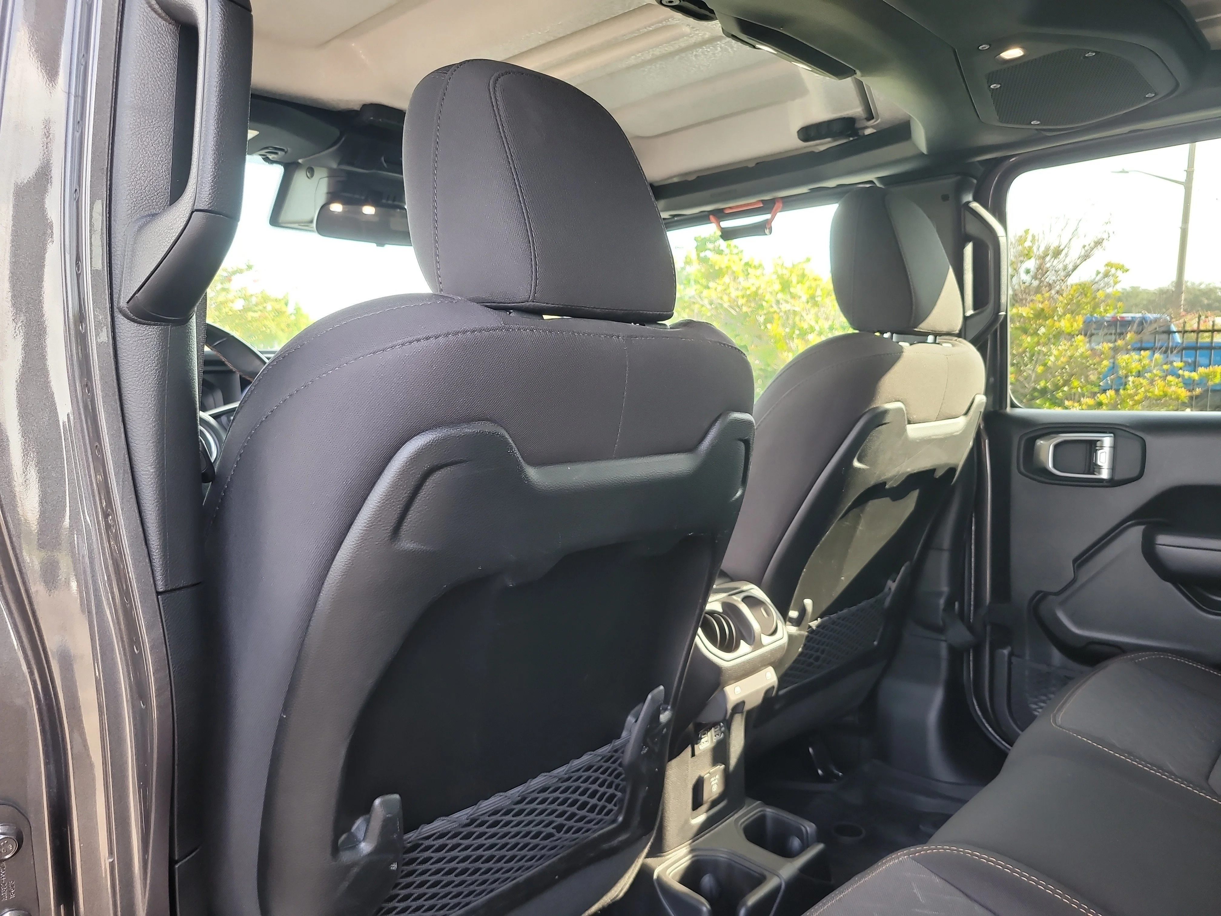 Used 2024 Granite Crystal Metallic Clearcoat Jeep Mojave image 13