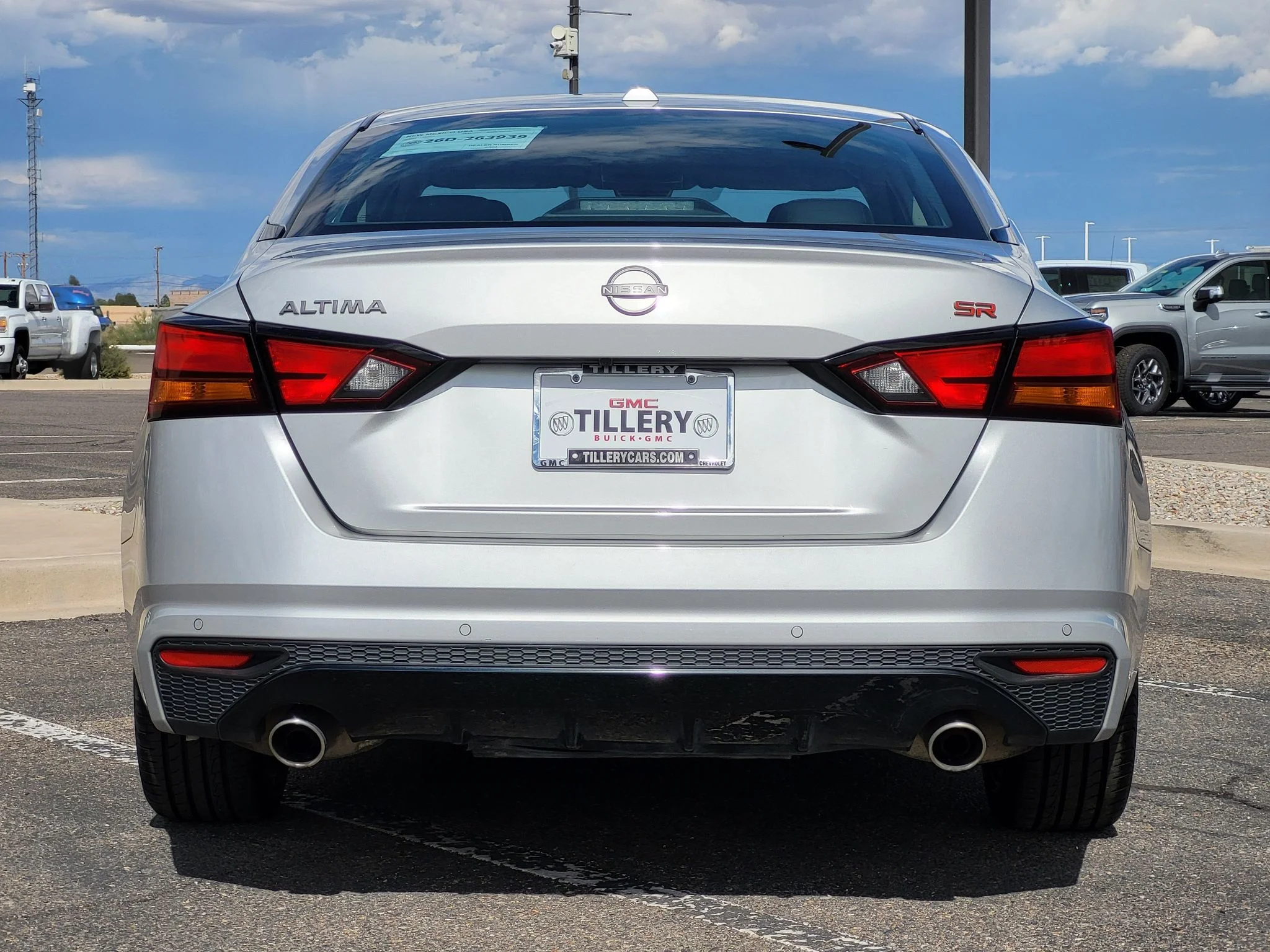 Used 2024 Silver Nissan 2.5 SR image 6