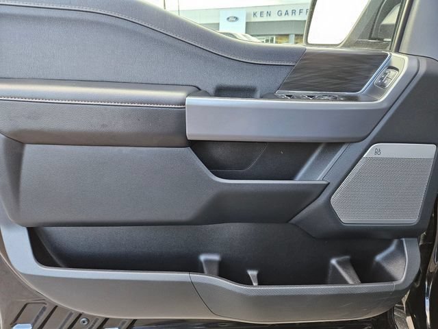 Used 2025 Black Metallic Ford LARIAT image 13