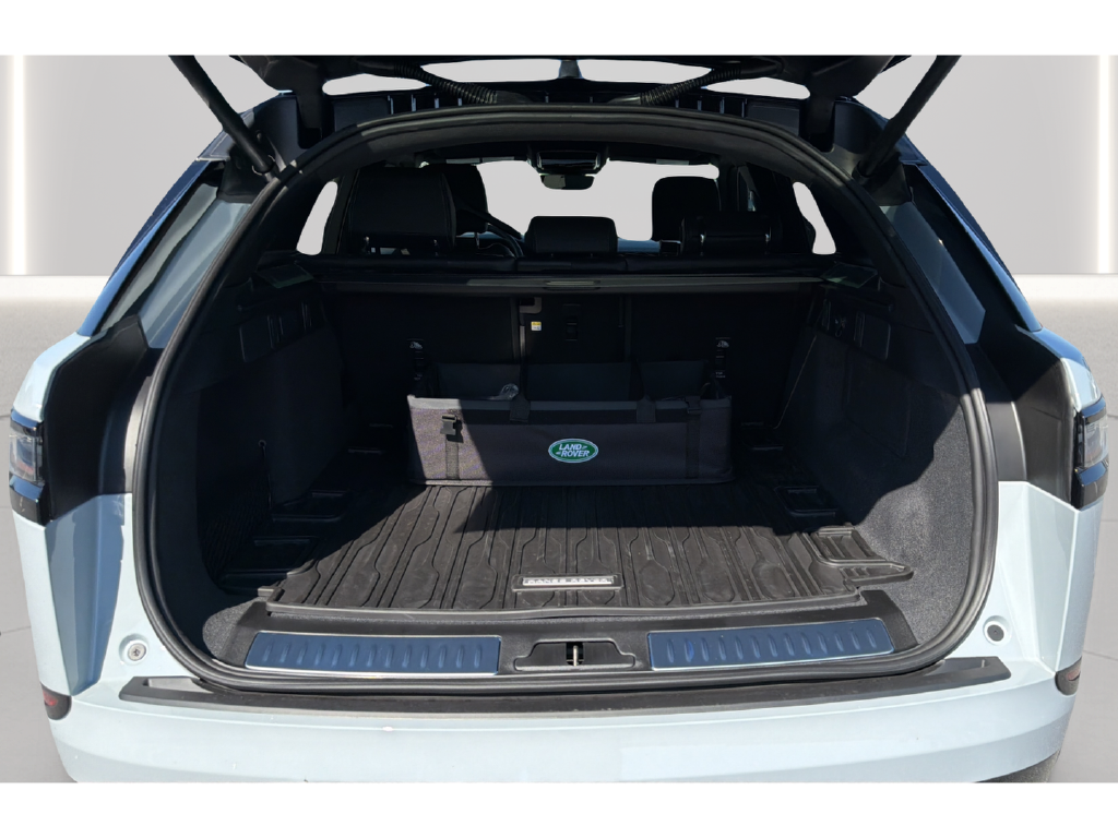 New 2026 Arroios Grey Land Rover  image 25
