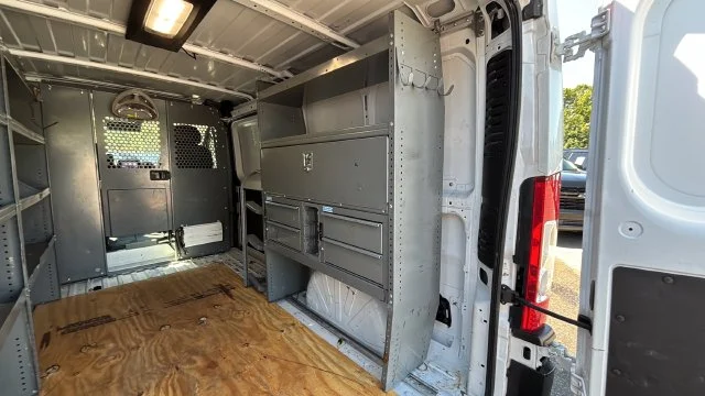 Used 2024 White Ram Base image 32