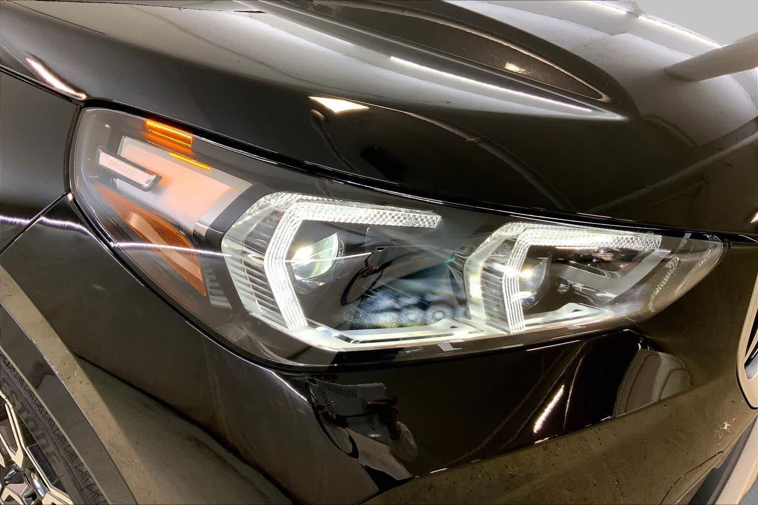 New 2026 Jet Black BMW xDrive28i image 13