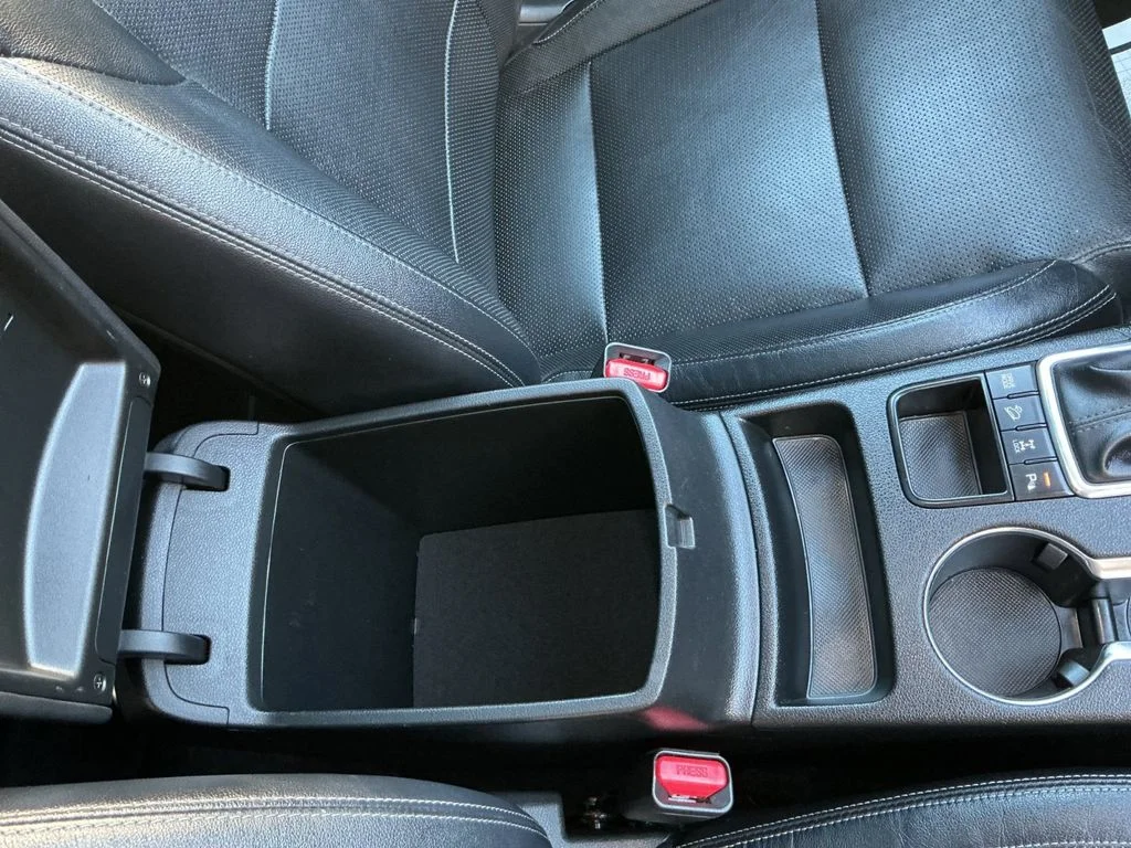 Used 2018 Red Kia EX image 29