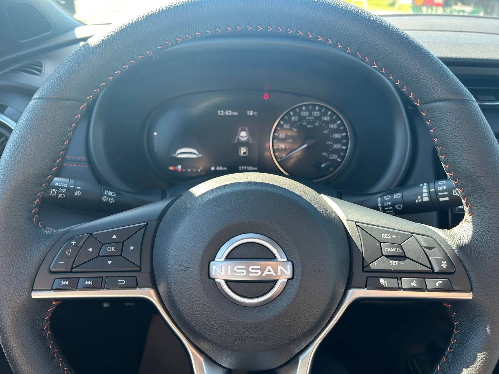 Used 2024 White Nissan SR Premium image 19
