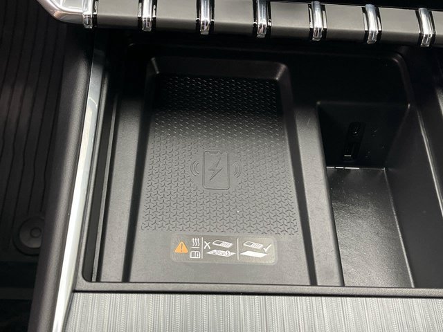 Used 2025 Ebony Twilight Metallic GMC AWD Elevation image 29