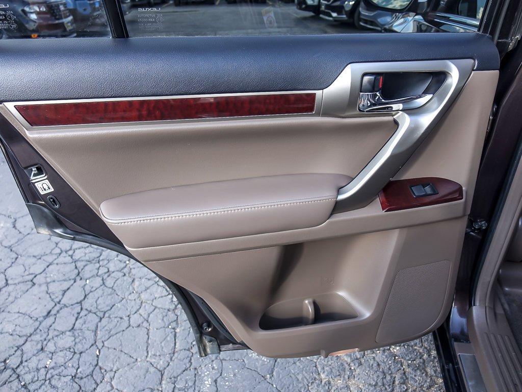 Used 2018 Red Lexus 460 image 19